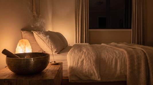 Cuencos tibetanos para dormir mejor - cómo usarlos en tu rutina nocturna