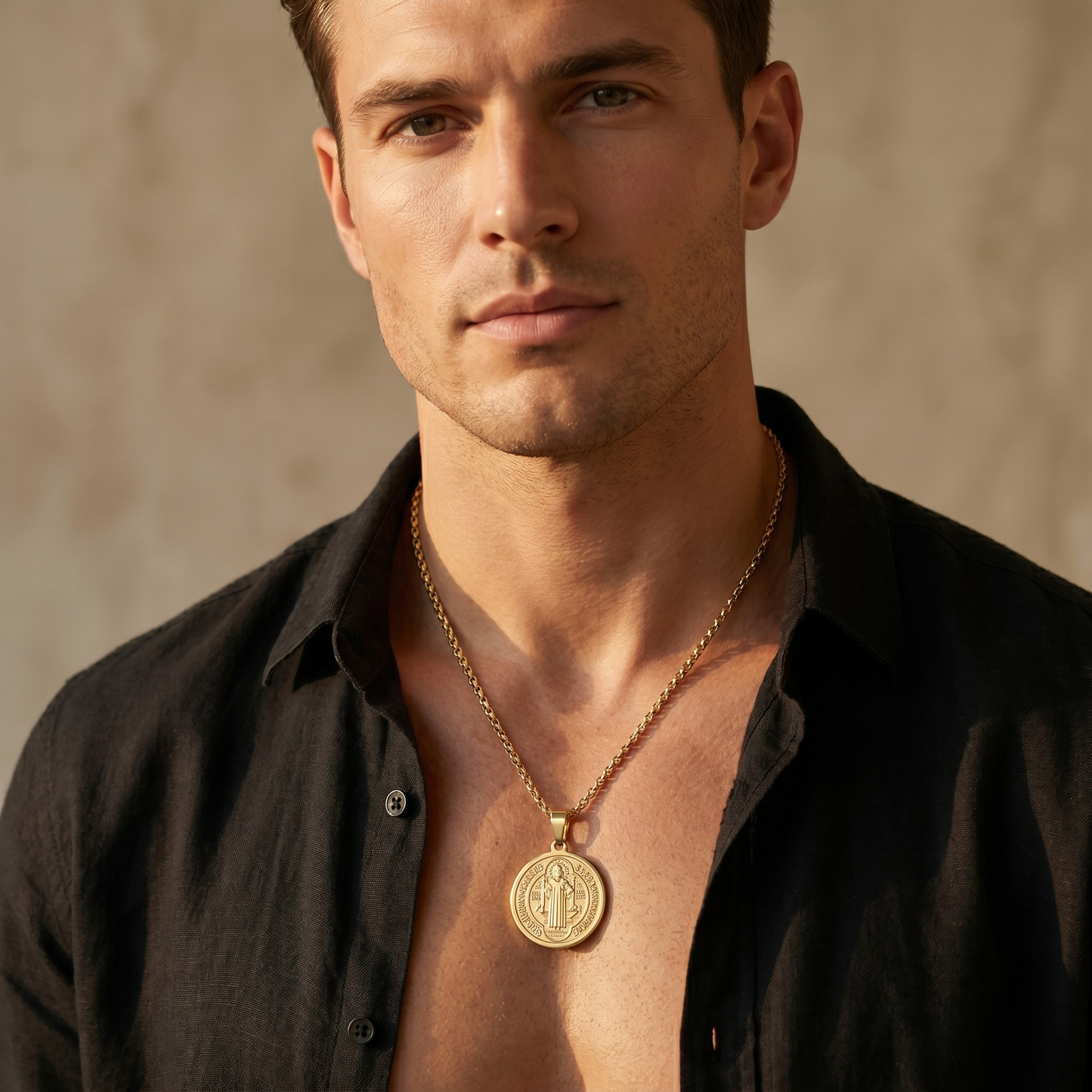 Medallón San Benito Premium - Collar Cristiano de Acero